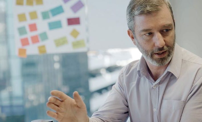 Roles of governance and testing in project success